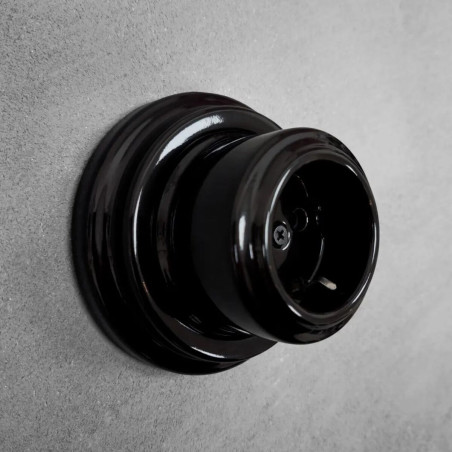 Single frame porcelain surface mounted