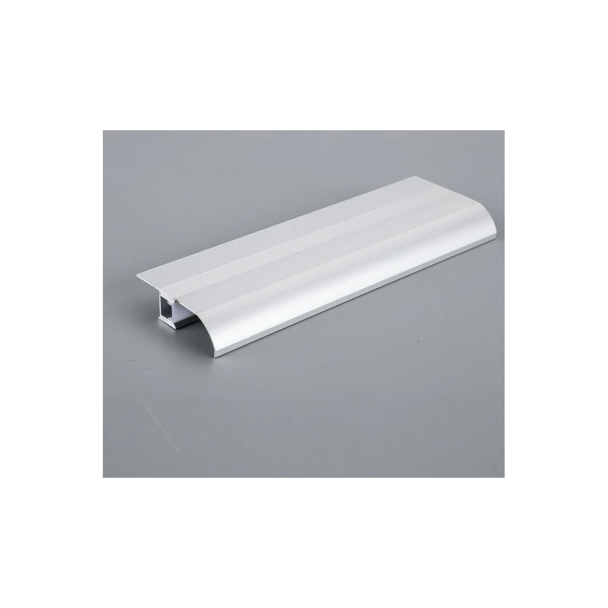 Profil aluminium bande lumineuse blanche 2m pour plinthe
